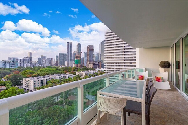 Photo - 1643 Brickell Ave Unidad 1406