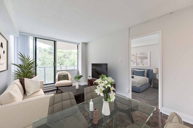 Photo - 250 St George St Unit 00601