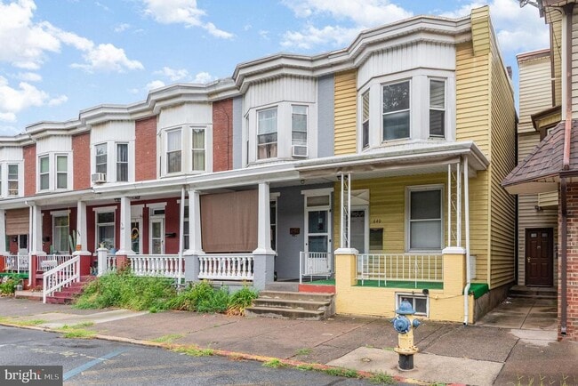 Building Photo - 640 S 2nd St