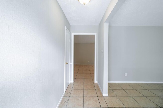 Photo - 12046 Sharpview Dr