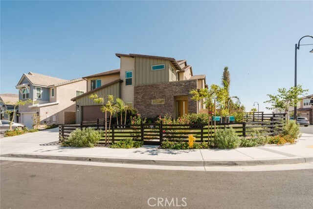 Photo - 11743 Canoga Ave