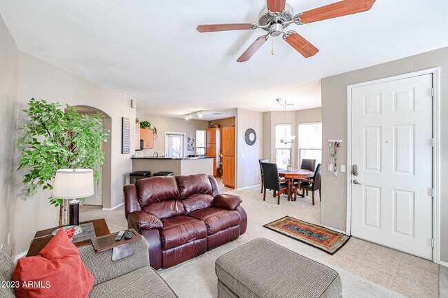 Photo - 14250 W Wigwam Blvd Unidad 1811