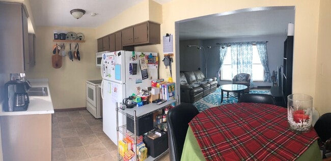 Photo - 4-Bed 2-Bath House in Cedar Falls