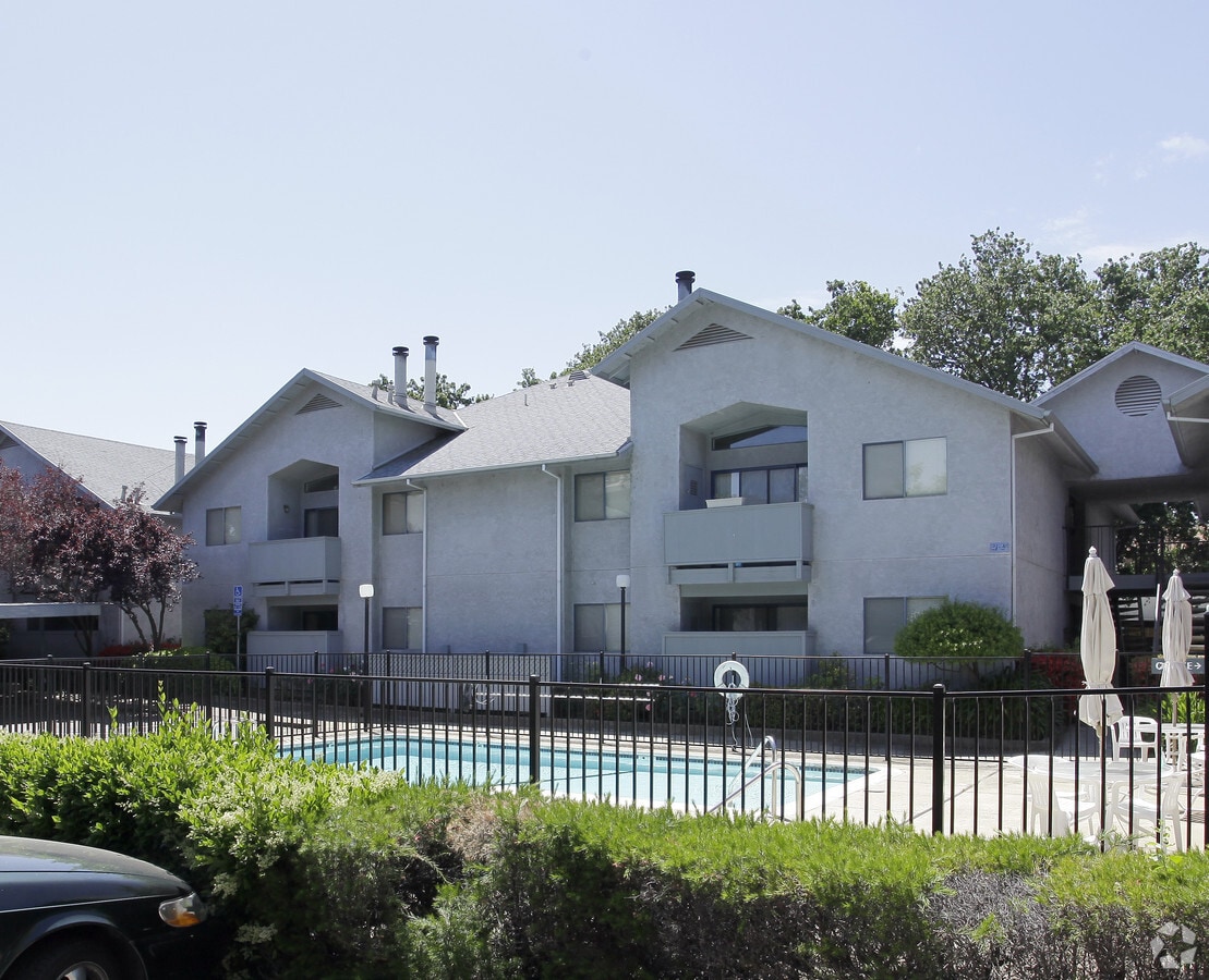 Photo - Hill Grove Creek Apartments