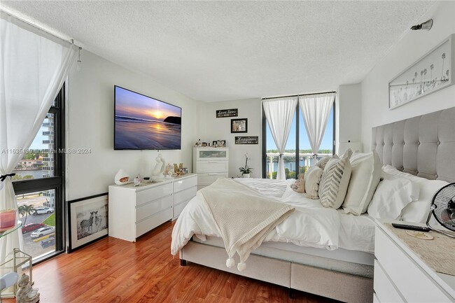 Photo - 20505 E Country Club Dr Unit AVENTURA 2 BEDROOM GREAT