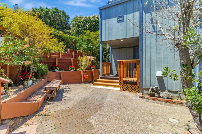 Photo - 21 San Benito Rd House