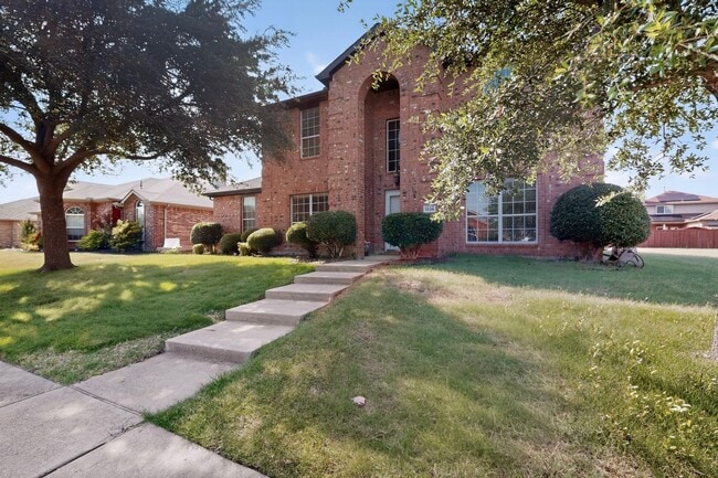 Photo - Spacious 4-Bedroom Home with Bonus Room and Large Backyard in Caruth Lake