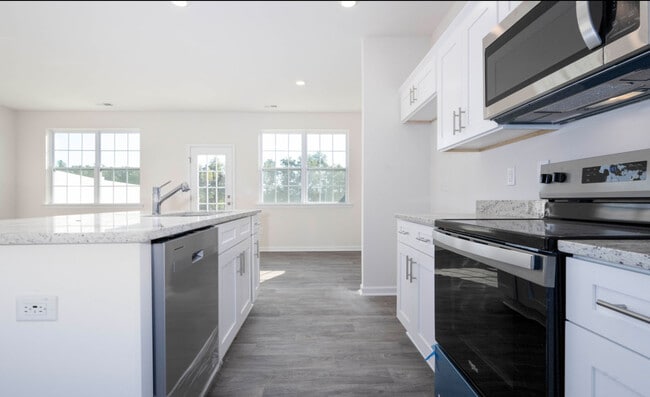 Photo - 1406 Maltese Ln