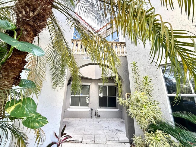 Photo - 4902 SW 141st Ave Townhome