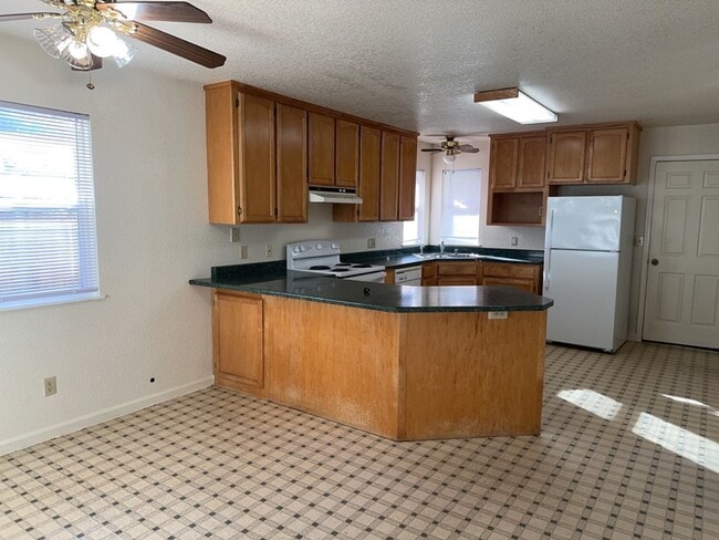 Photo - 3 Bedroom 2 Bath Home Located in the Cutten/Ridgewood Area
