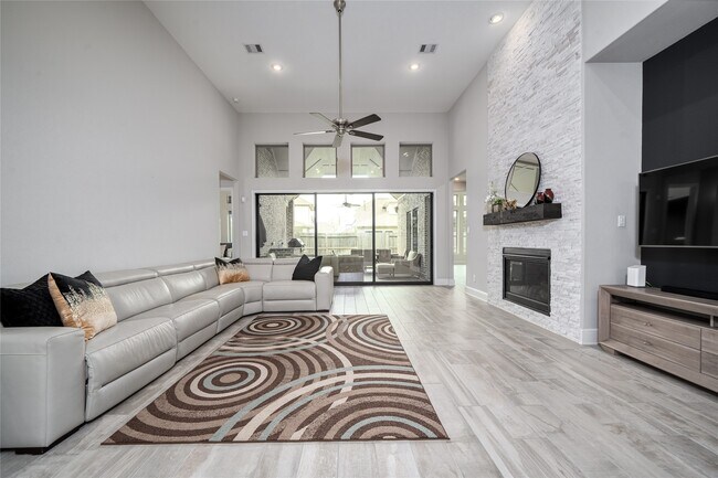 Photo - 2511 Marble Hill Dr