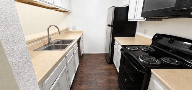Photo - 7313 Gulf Fwy Unit 907