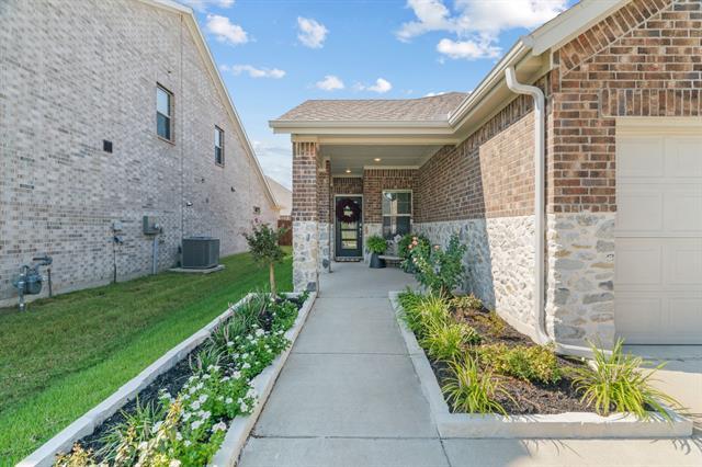 Photo - 403 Cottage Wood Dr