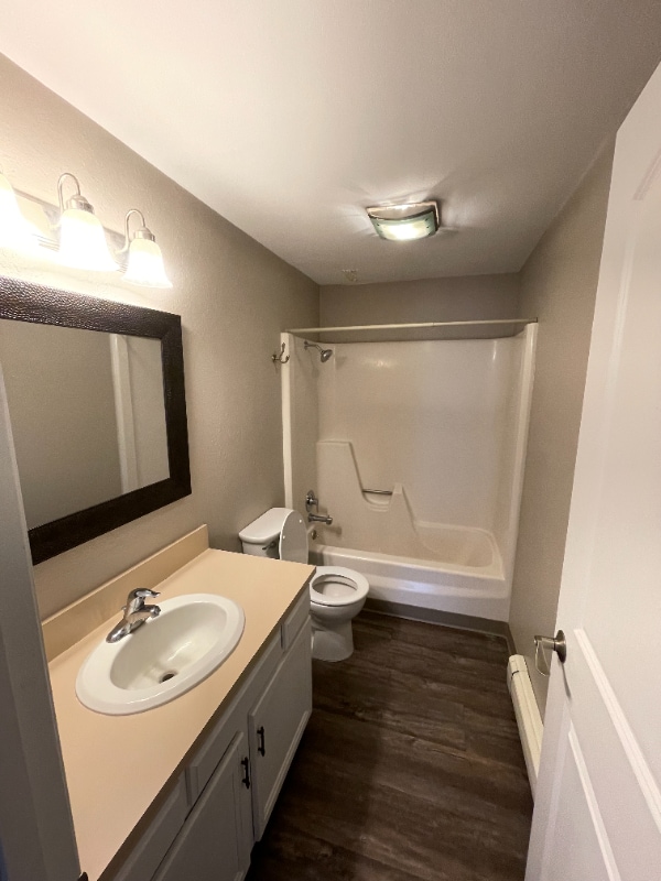 Photo - 951 15th St SW Unit 4