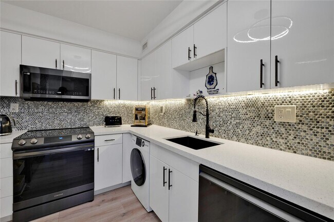 Photo - 2501 S Ocean Dr Unit 922