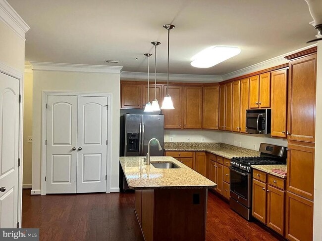 Photo - 13723 Neil Armstrong Ave Unidad 207