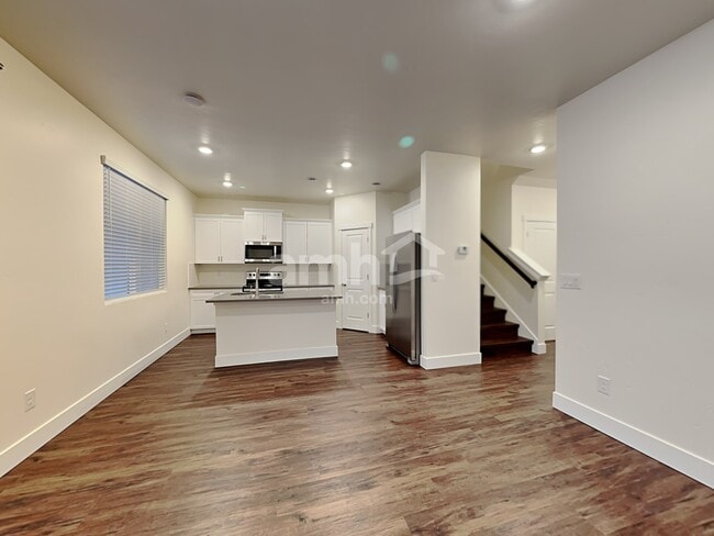 Photo - 1053 Woodsome Ave