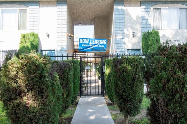 Building Photo - 1213 Venice Rental