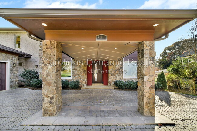 Photo - 2011 Sharon Ave