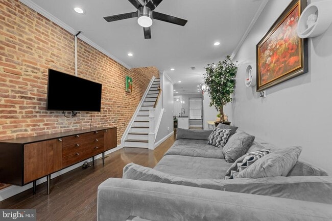 Photo - 902 N Milton Ave