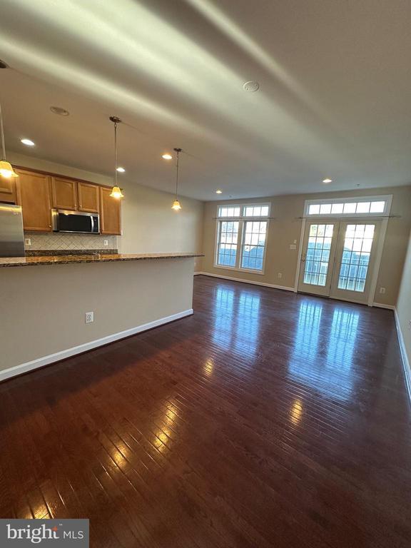 Photo - 9430 Dunraven St