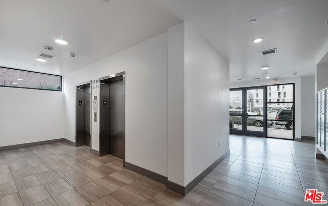 Photo - 825 S Coronado St Unidad 301