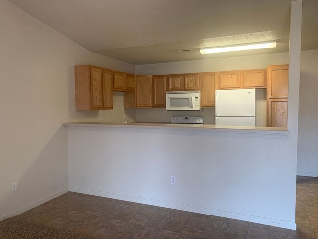 Photo - 6714-MF2-E2 Unit A