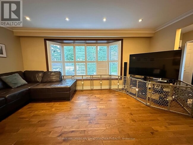 Photo - 290 Gretel Dr