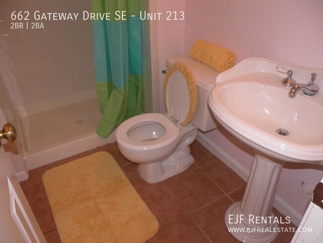 662 Gateway Dr SE Unit 213