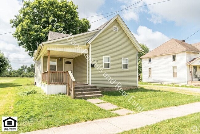 Building Photo - 122 Walnut St Rental