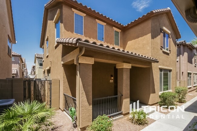 Photo - 1420 S Ponderosa Dr House