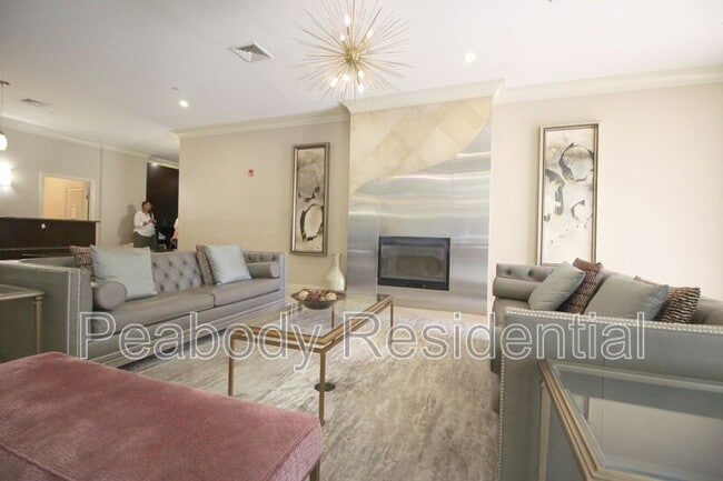 Photo - 2451 Midtown Ave