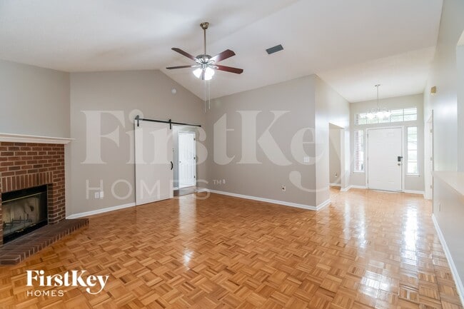 Photo - 5714 Plum Hollow Dr W