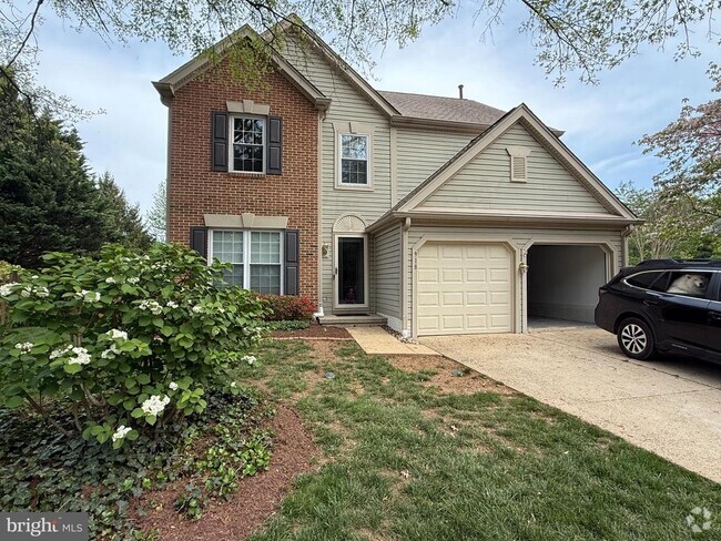 Building Photo - 918 Catoctin Cir NE Rental