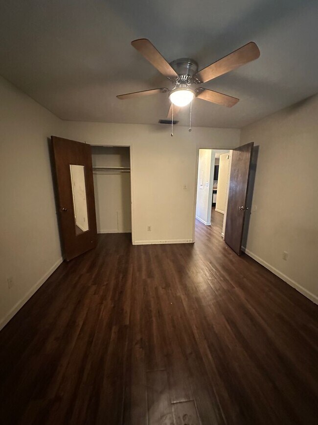 Photo - 2 Bedroom 1 Bath Duplex Just off Mission Rd.