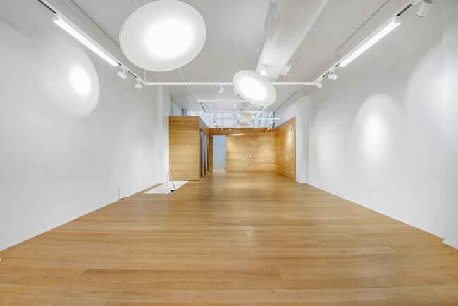 Photo - 464 Broome St