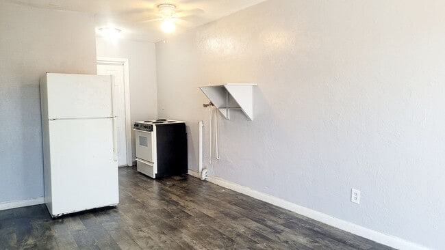Photo - Charles Street Apartments 2 Unit 430 N. Charles Street - 02