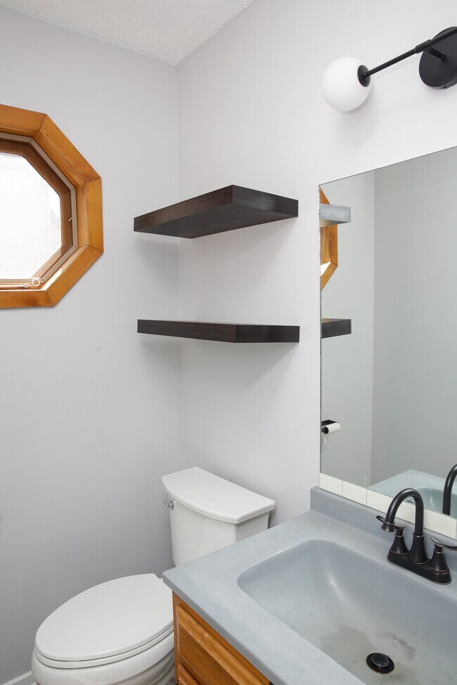 Photo - 23 Compton St