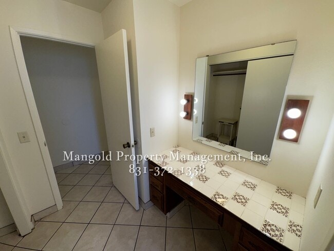 Photo - 728oce Unit 3