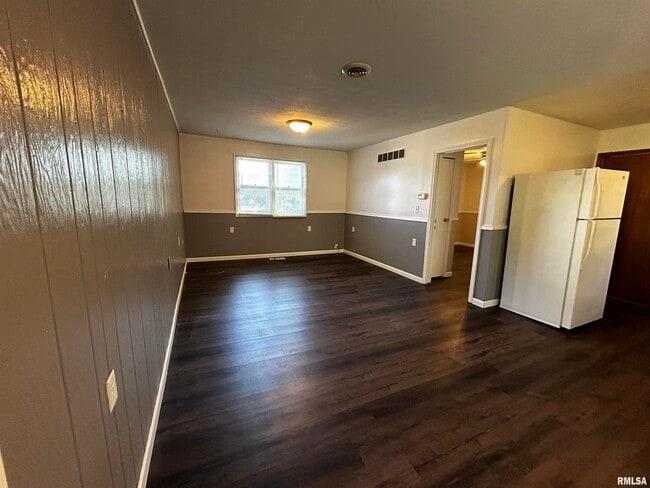 Photo - 126 Amsler St