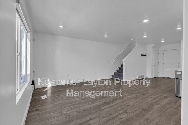 Photo - 2786 N Airmen Ave