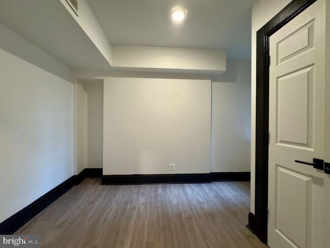 Photo - 1210 N Calvert St Unidad T