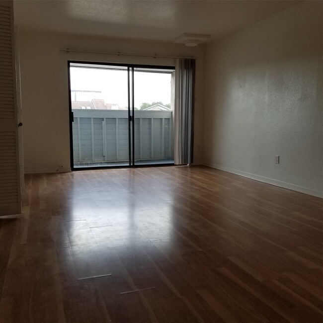 Photo - 3015 Walnut Bend Ln Unit 33