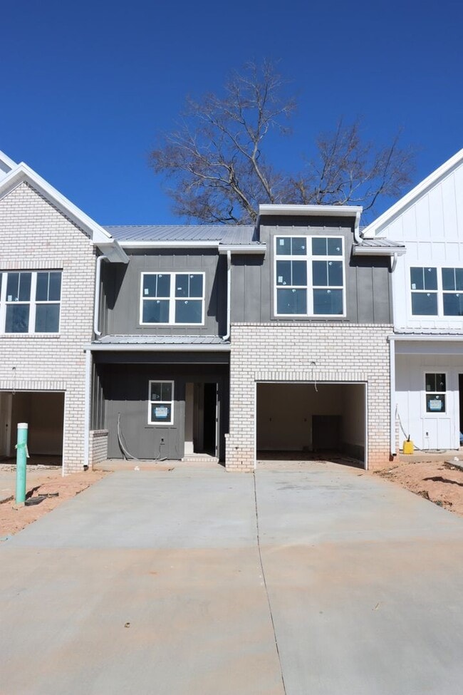 Photo - 4007 Hidden Crossing Ln