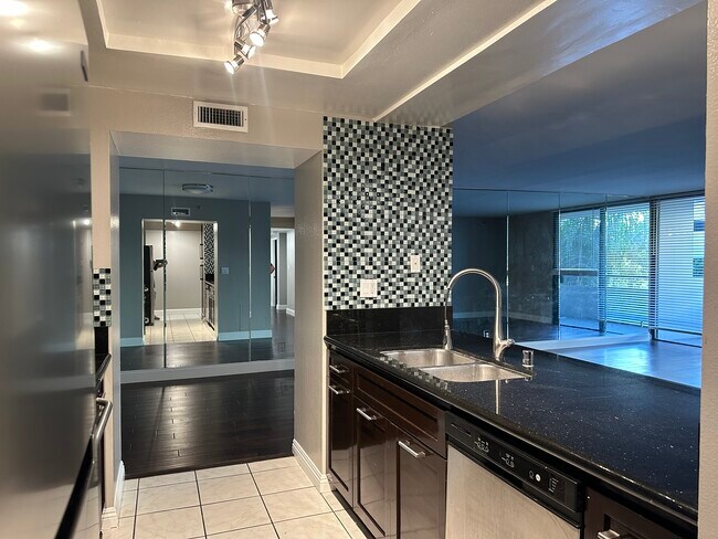 Photo - 600 W 9th St Condo Unit 406