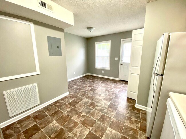 Photo - 282 Raleigh Dr Unit C