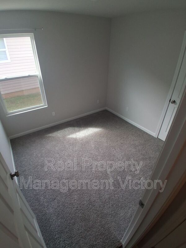 Photo - 12516 Waterbury Way