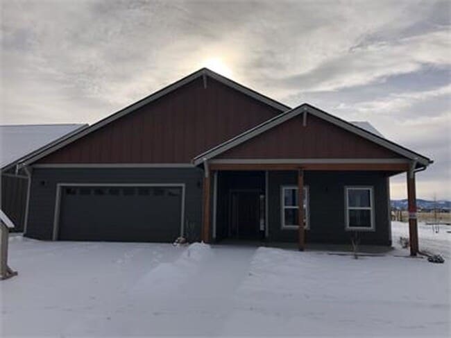 Building Photo - Beautiful 3 bedroom 2 bath house in Bozeman with a fenced yard