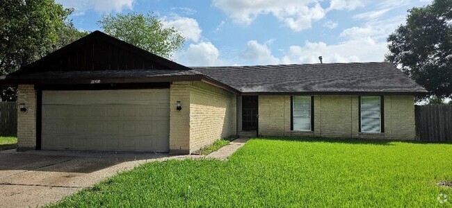 Building Photo - 8443 Gulfwood Ln Rental