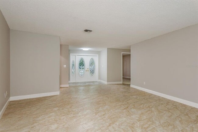 Photo - 1690 Curlew Rd
